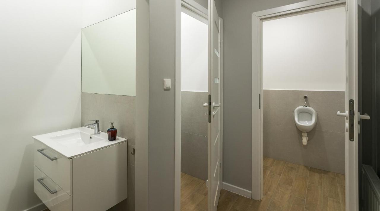 Apartament Jacuzzi Party & Event Space Up To 40 *