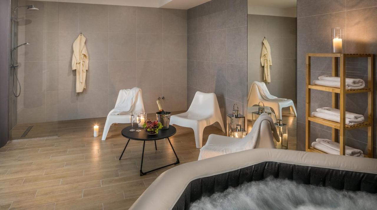Jacuzzi Party & Event Space Up To 40