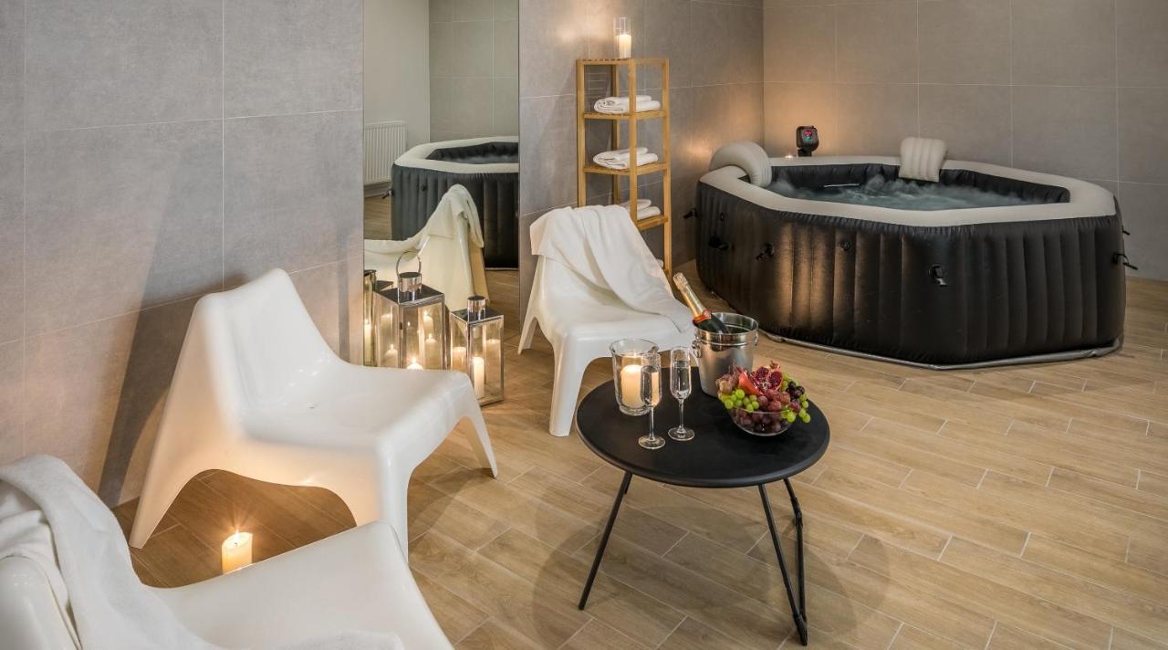 Apartament Jacuzzi Party & Event Space Up To 40 *